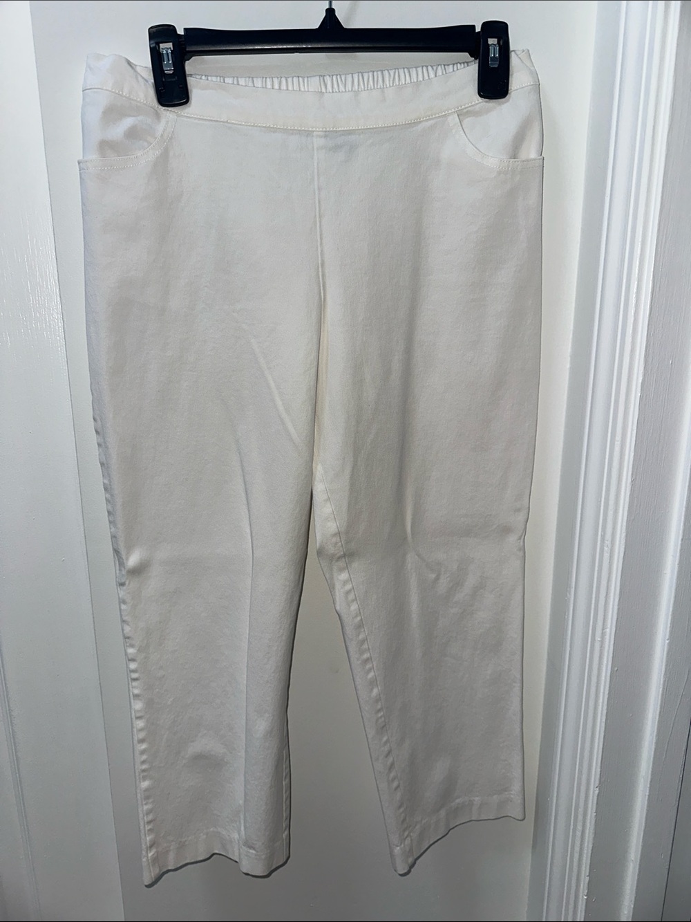 Isaac Mizrahi White Ankle Straight Pull-On Pants